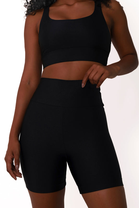 Glossy Soft Sculpt Short in black — Glossy activewear