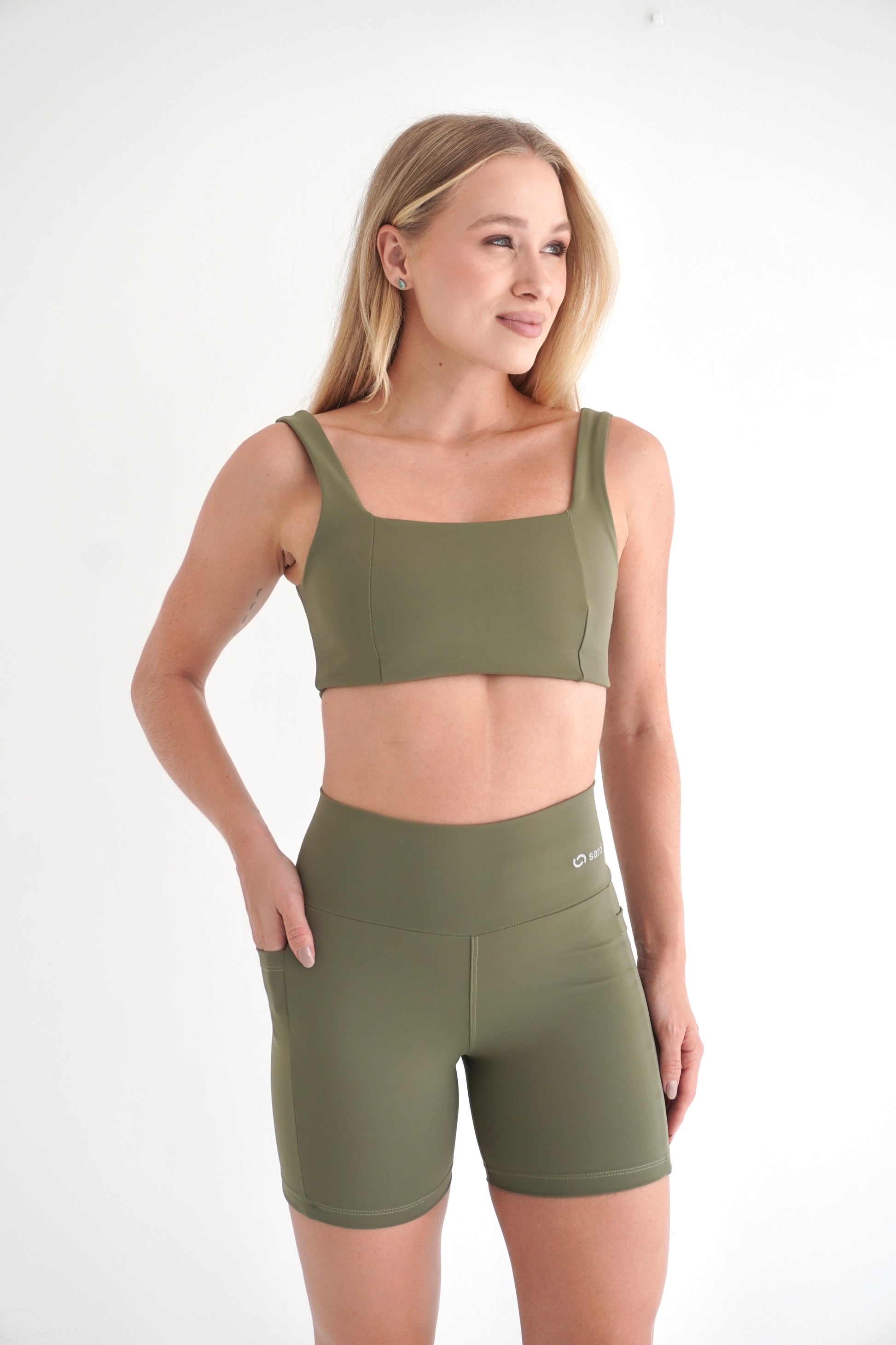 2-Piece Sculpt Set: Short & Bra | Glossy