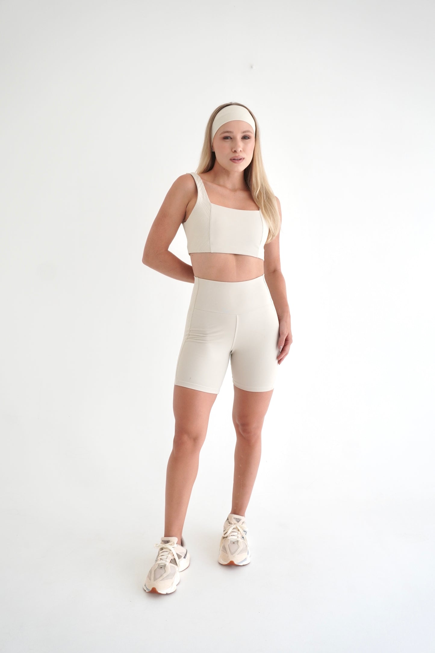 2-Piece Sculpt Set: Short & Bra | Glossy