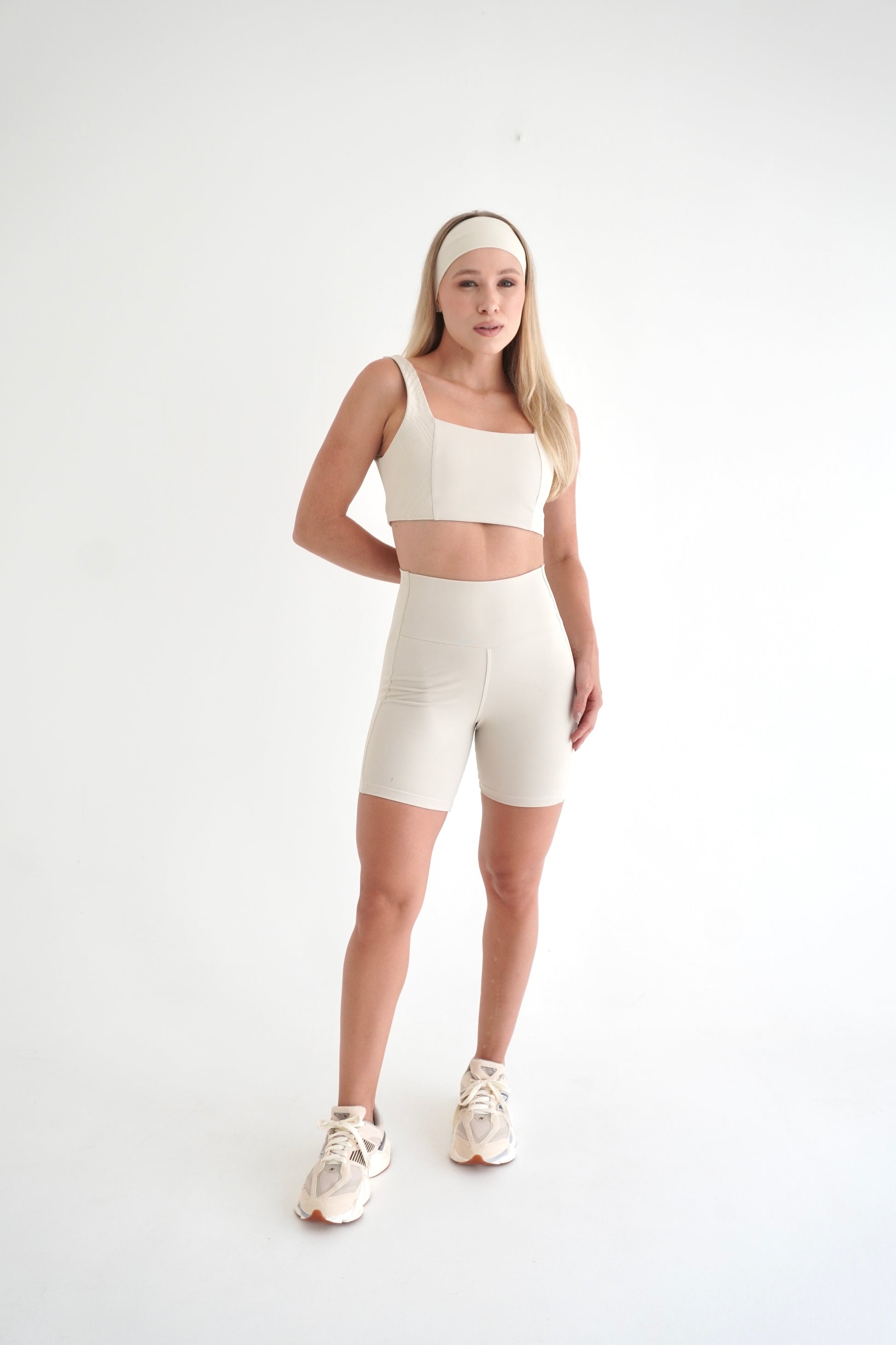 2-Piece Sculpt Set: Short & Bra | Glossy