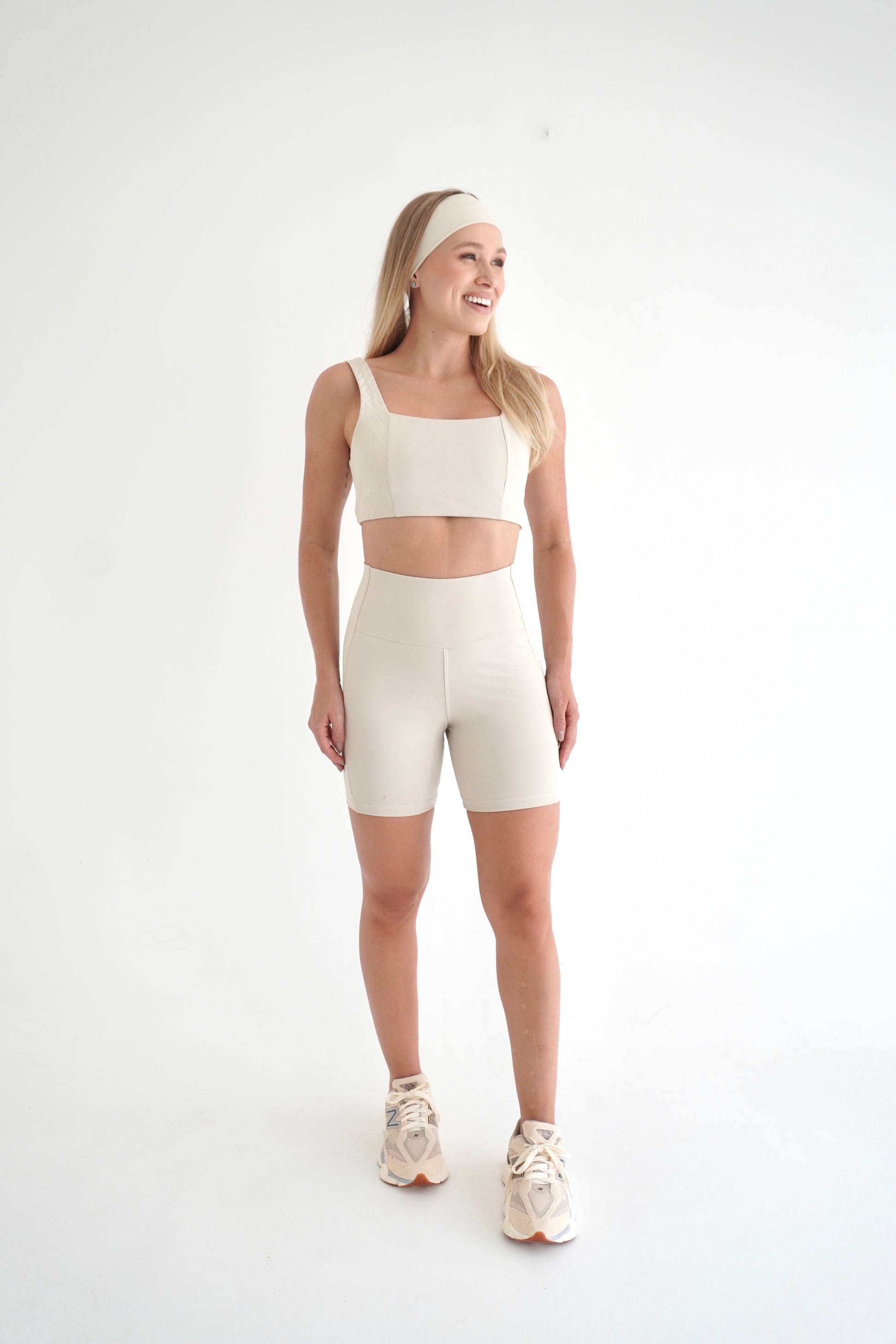 2-Piece Sculpt Set: Short & Bra | Glossy