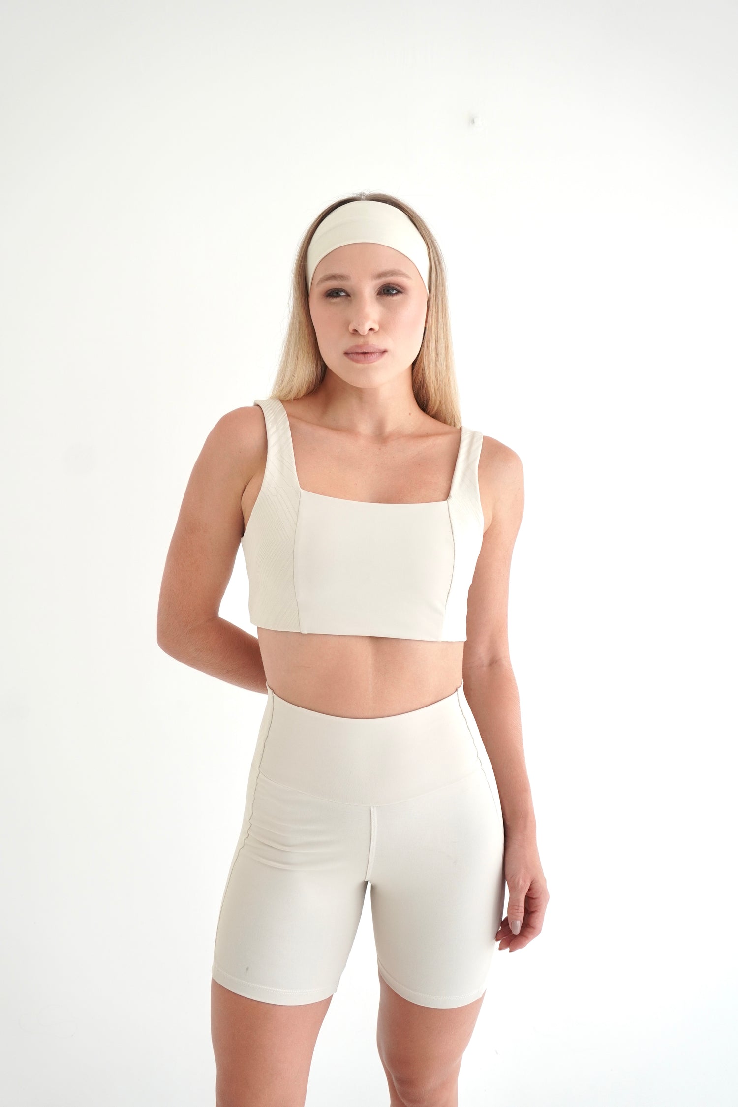 2-Piece Sculpt Set: Short & Bra | Glossy