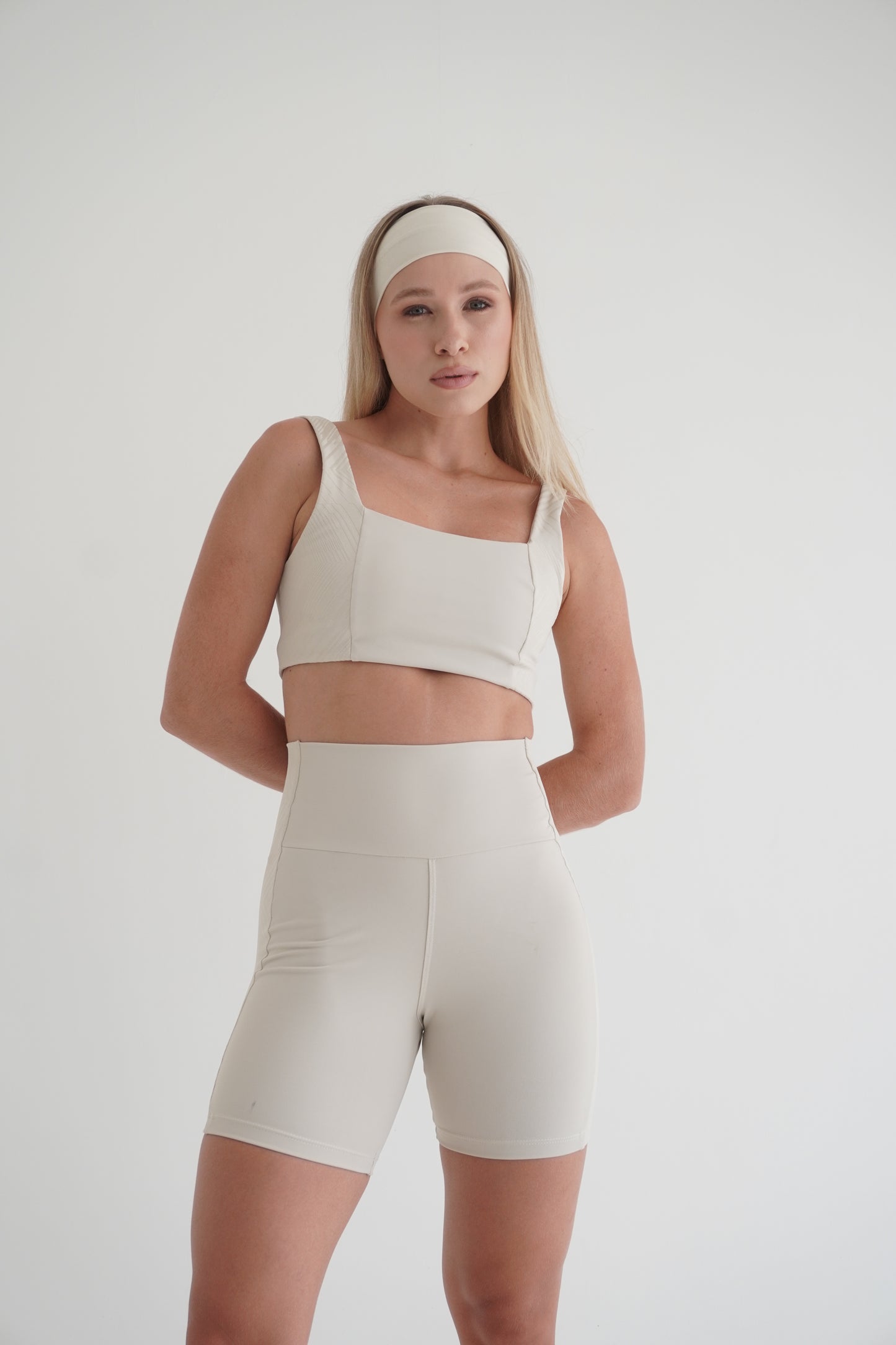 2-Piece Sculpt Set: Short & Bra | Glossy
