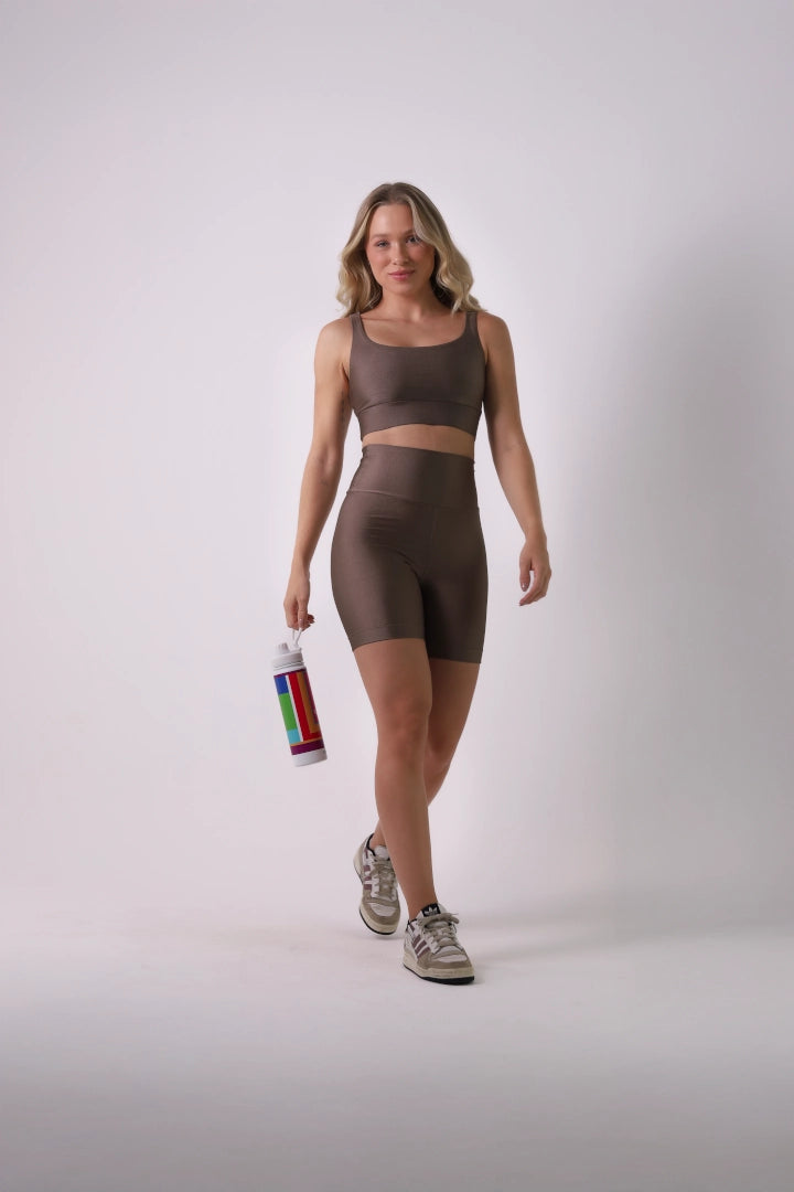 Satin Touch Sculpt Short - Castanho | Glossy