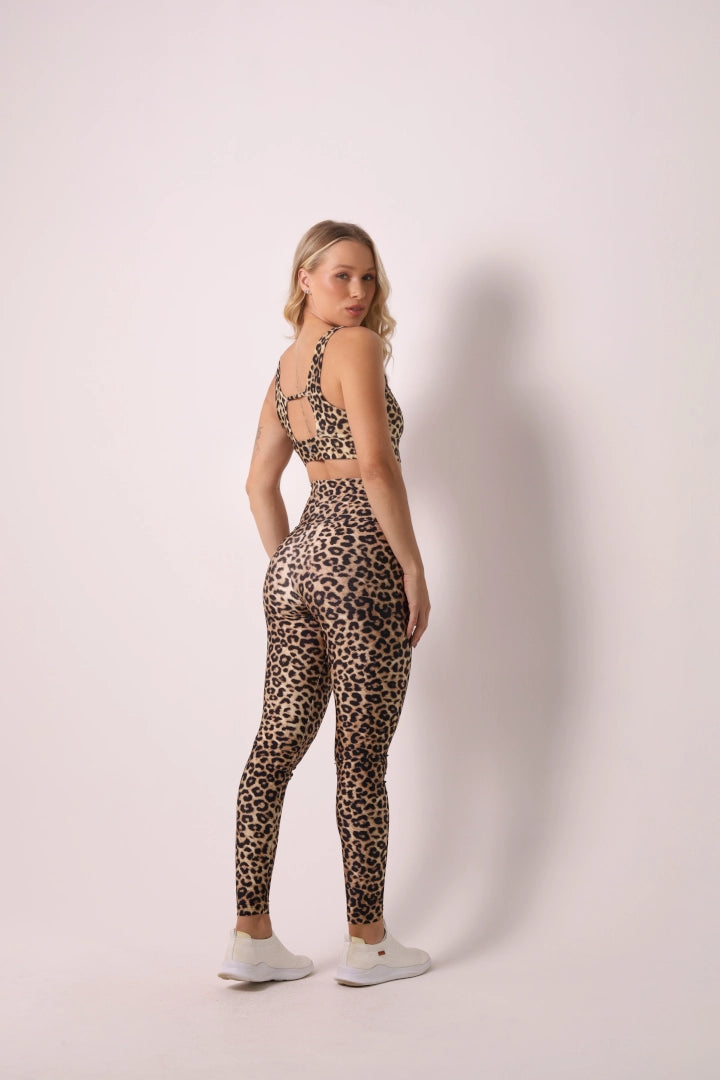 Glossy activewear product image
