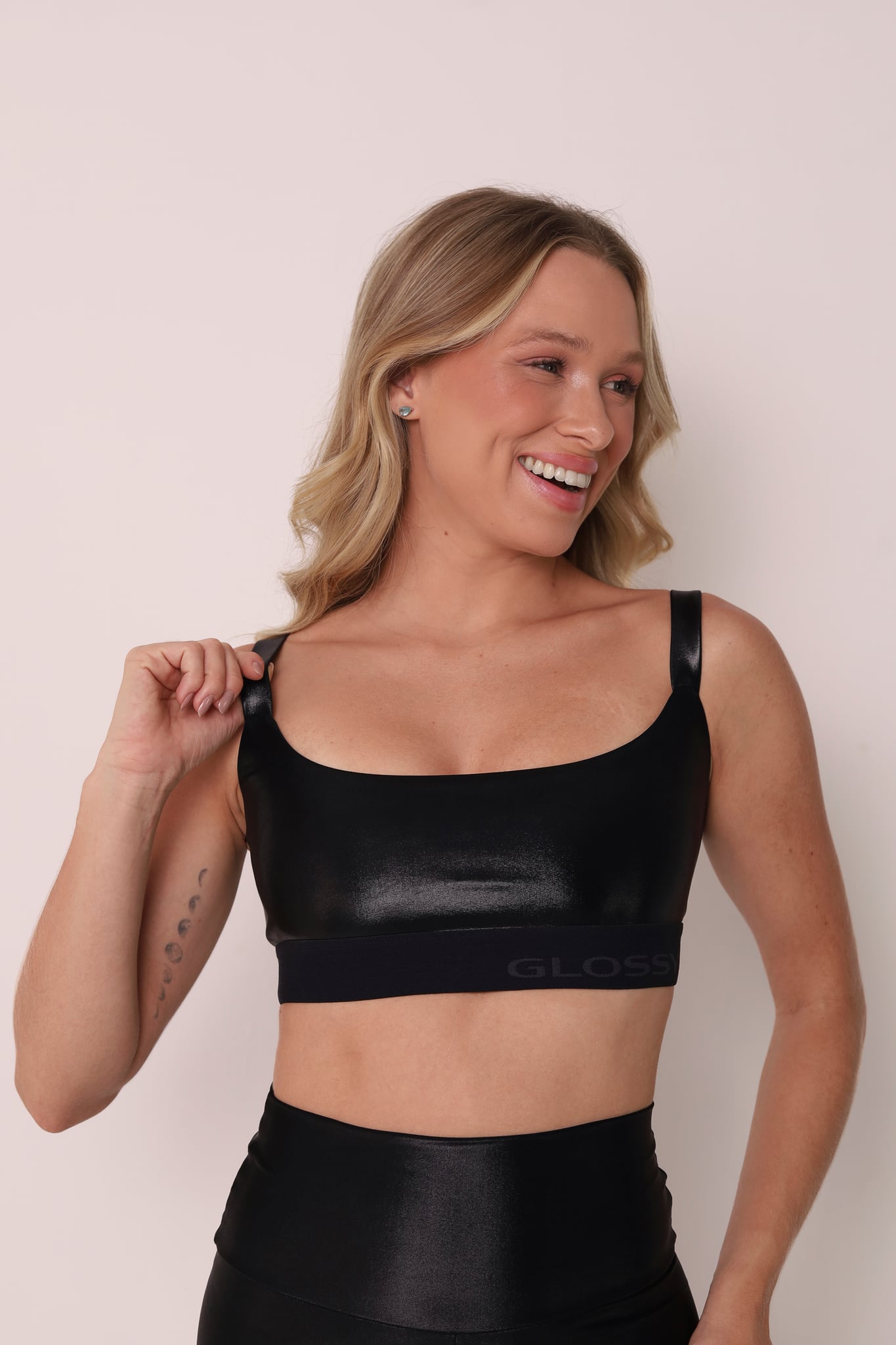 Top Glossy - Black Cirre