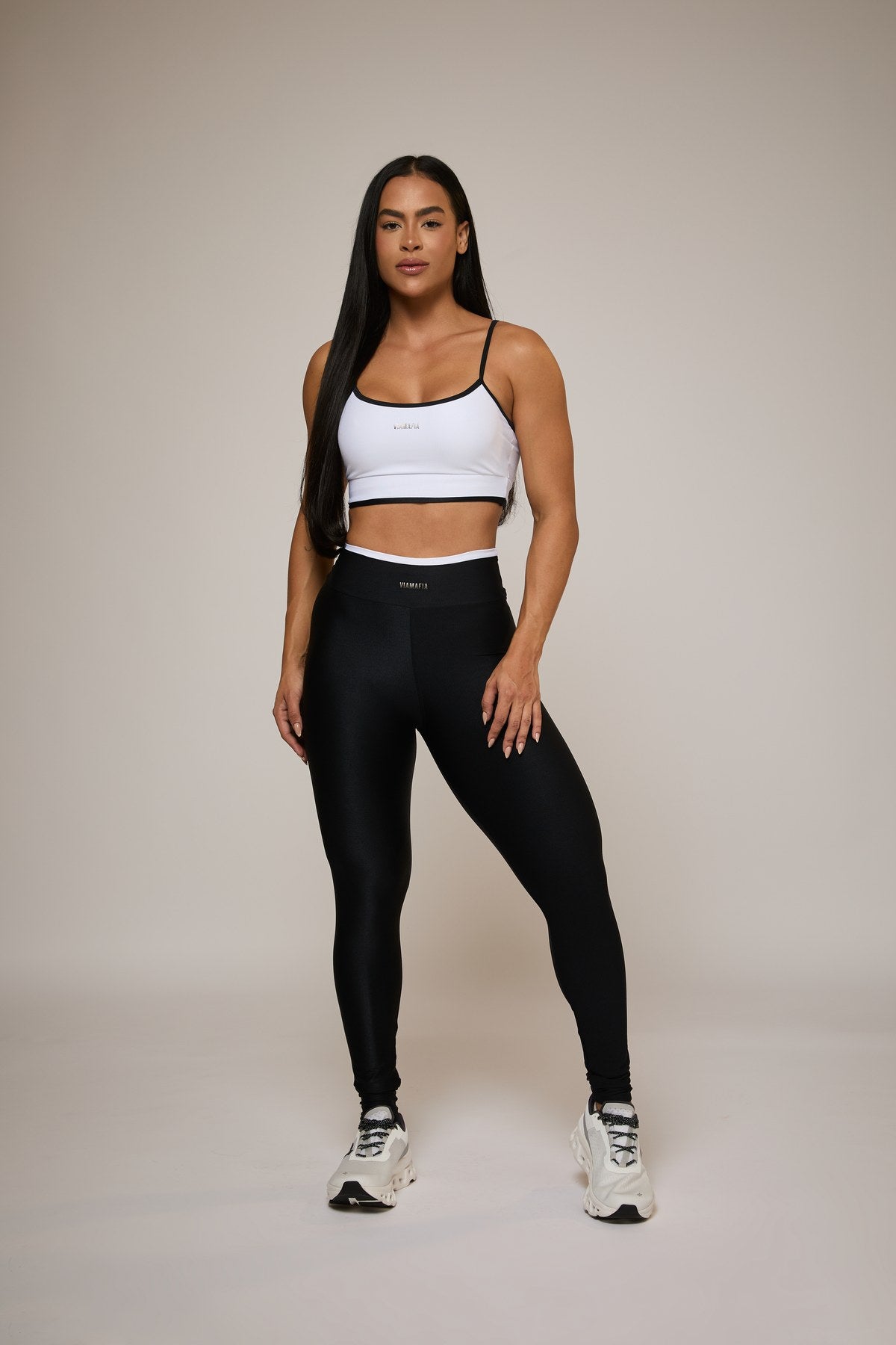 Via Mafia Joy Set — White & Black two-tone bra & leggings